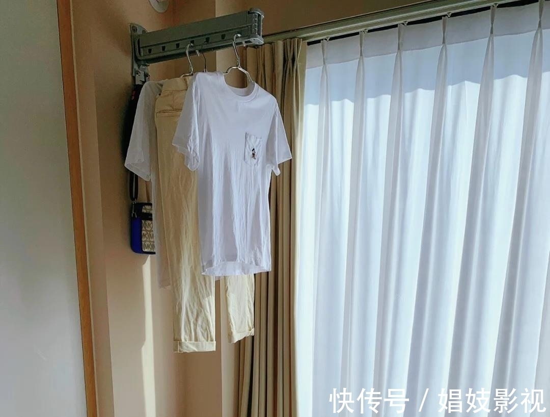 手机充电|90后男孩晒30㎡单身小宅,“宝藏式”装修而走红,圈粉无数