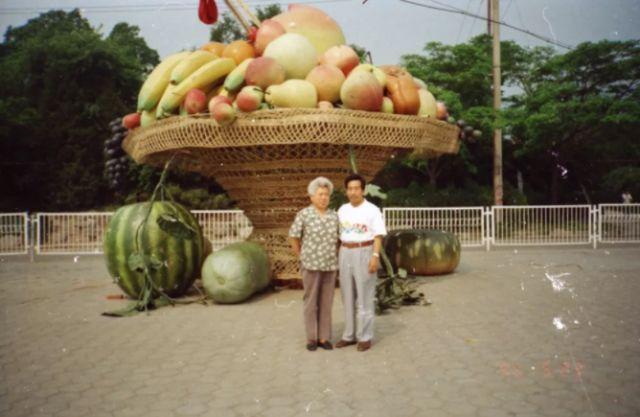 回忆杀&法国艺术家花7年,拯救85万张中国老照片,每张都是回忆杀