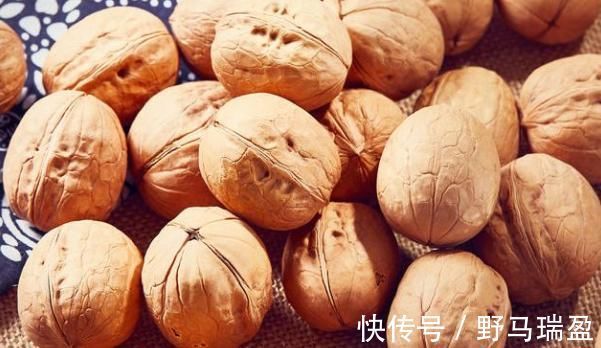 营养|核桃什么时候吃最有营养?营养师给出合理解答,早点知