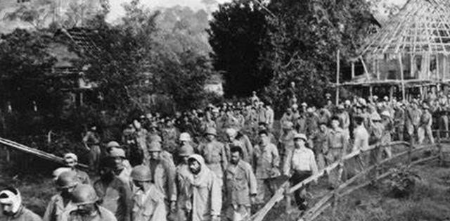 战争|对越反击战外国记者访问战俘营,越军俘虏是怎么回答问题的