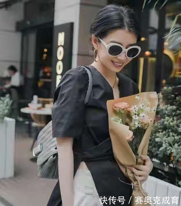 穿搭|夏季的穿搭要简单大气,像三木博主这样穿,真时髦高级