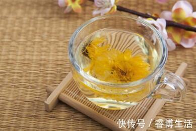 色斑|张仲景记载菊花加“它”泡水,连喝一周,肾变强了,便秘也改善