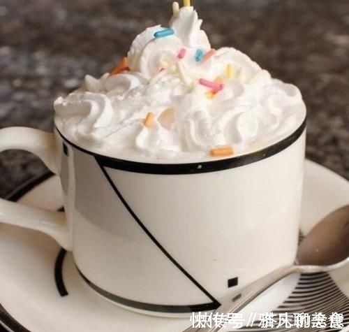 七种造假食物，图五像在吃塑料，网友全部都吃过，我没救了