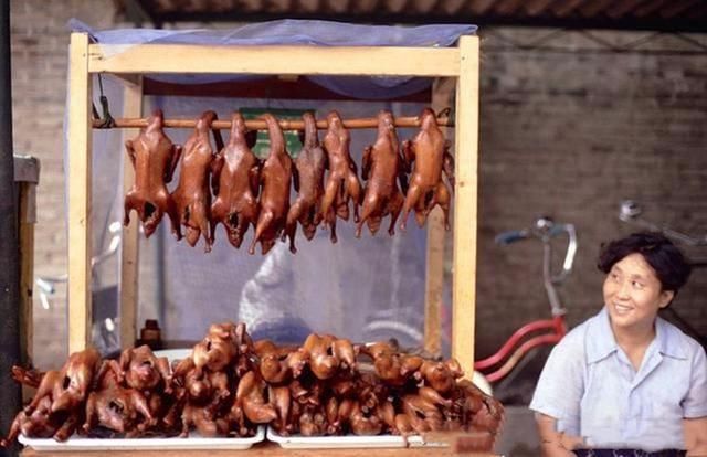  饭馆|老照片：30年前的街头小饭馆，回味无穷的美食，难以忘却的味道