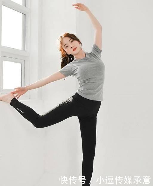 招人|高颜值的紧身裤美女,丰腴的身材,特别的招人喜欢