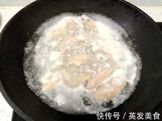 厨子|可乐鸡翅,要不要焯水?看看30年老厨子的做法,香甜嫩滑特别好吃