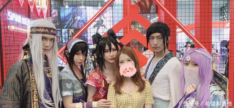 微发|秦时官微发漫展cos图,被指“不务正业”,粉丝催更,小六还流吗!