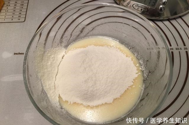 虎皮|8块钱一个的虎皮蛋糕卷,3分钟就能学会,轻松在家做,吃到够!