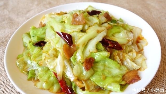 香味扑鼻|包菜此做法香满一条街,保证你一碗不够吃,香味扑鼻,比肉还香