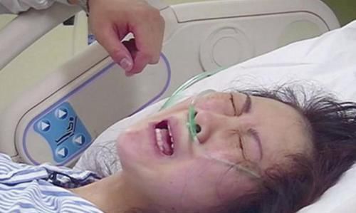 医生|25岁孕妇产龙凤胎刚要缝合,突然喊道“等一下”,医生当场愣住