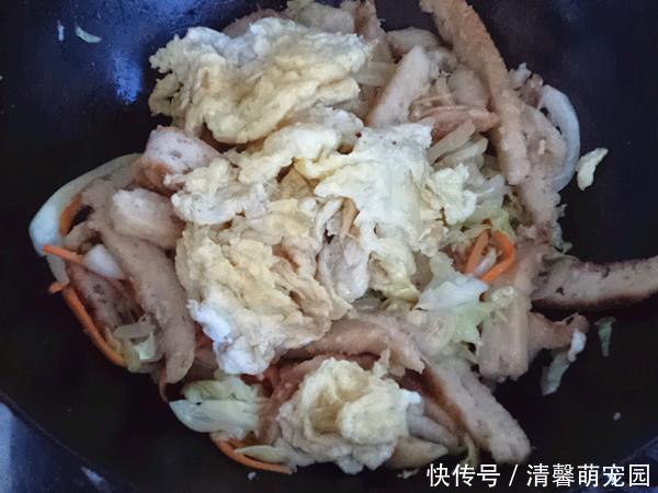  适量|鸡蛋别再煎着吃啦，教你一个新吃法，美味解饱，比摊鸡蛋好吃百倍