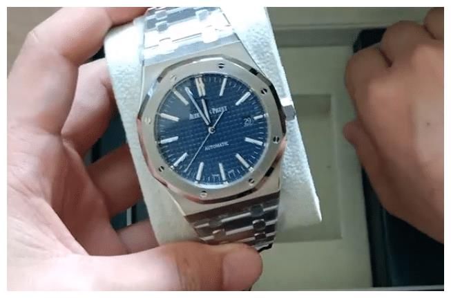 时尚歌星艾福杰尼戴什么腕表,男士运动腕表,爱彼15400的魅力