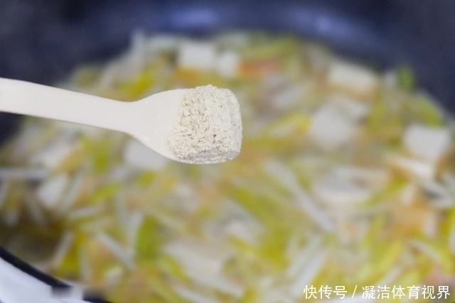 豆腐|父母都不高,孩子就长不了1米8多亏常吃“它”,个子15岁就1米8