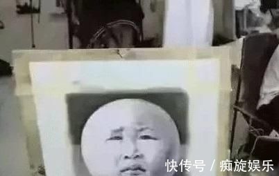 肥头大耳$美院艺考的试卷,一个比一个高能,最后一个老师直接给了94分