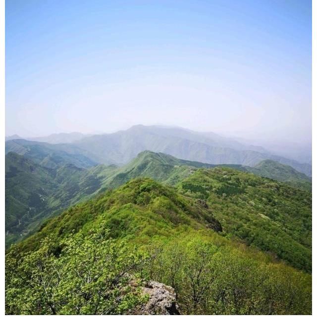 登山|北京门头沟，高海拔经典徒步穿越路线，髽鬏山与清水尖的巅峰对决