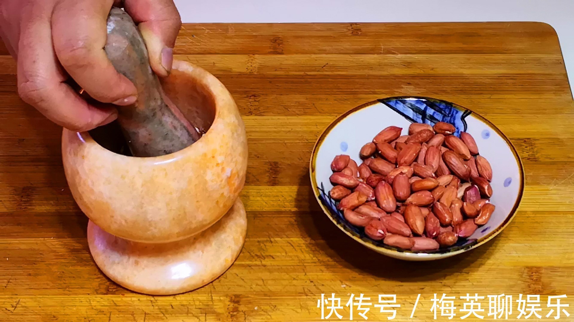 秘制|胡萝卜有营养，很多人却不爱吃，教你秘制新吃法，孩子抢着吃，香