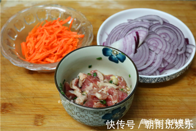 不煲米饭时，我家常吃此款主食，比面条清爽，食材搭配很随意