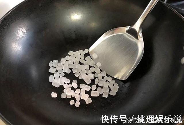 发苦|炒糖色时，冰糖直接下锅炒是大忌！多加这1步，糖色不发苦更红亮