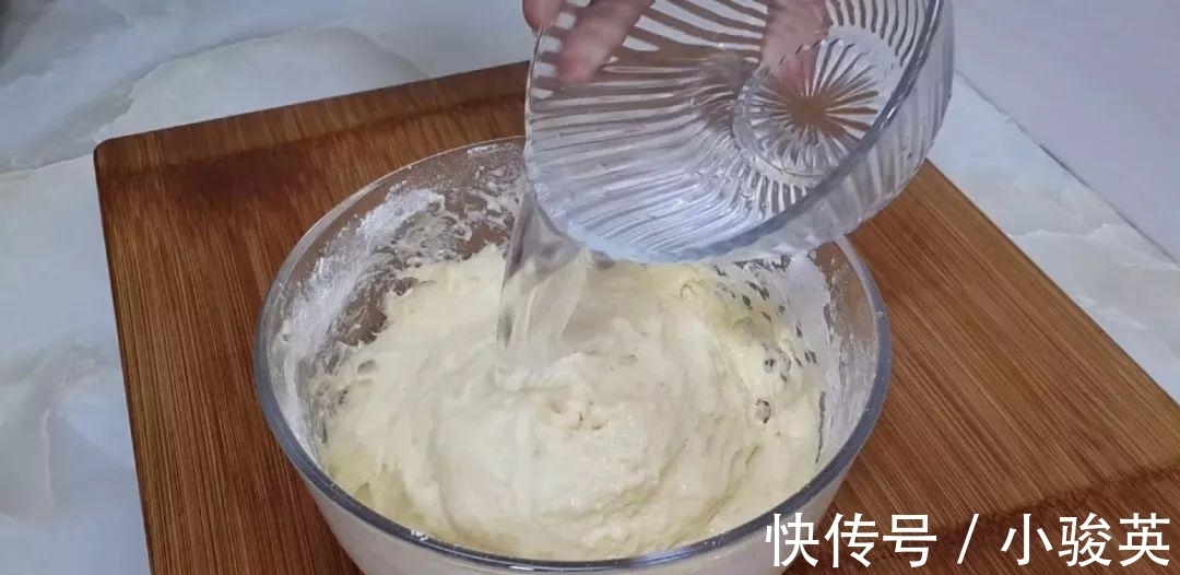 手不沾面|面粉新吃法, 手不沾面, 比油条做法简单, 比馅饼好吃, 越吃越想吃