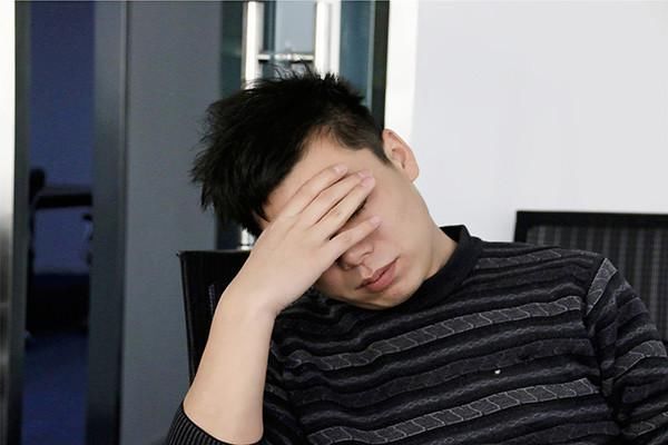 为什么一到凌晨三、四点,就容易清醒,然后就再也睡不着了