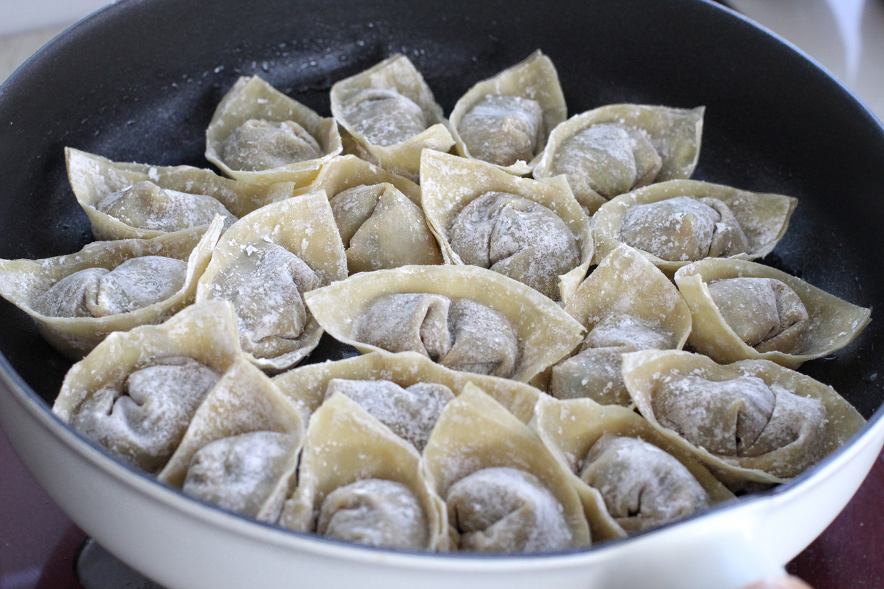 馄饨换个做法，连吃一周也不腻，酥脆美味有营养，老公孩子都喜欢