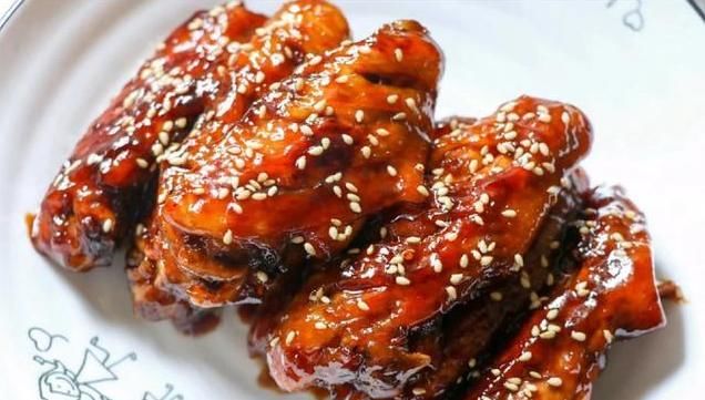 鸡翅|奶奶用了40年的鸡翅秘方,一口脱骨,好吃到舔手指,雷打不动!