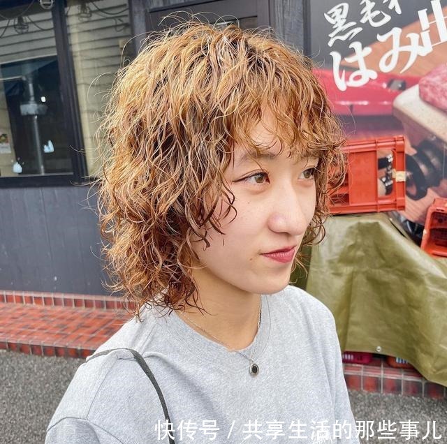 中大卷 你的发型不够美,烫个卷发大变样,洋气时尚颜值翻倍!