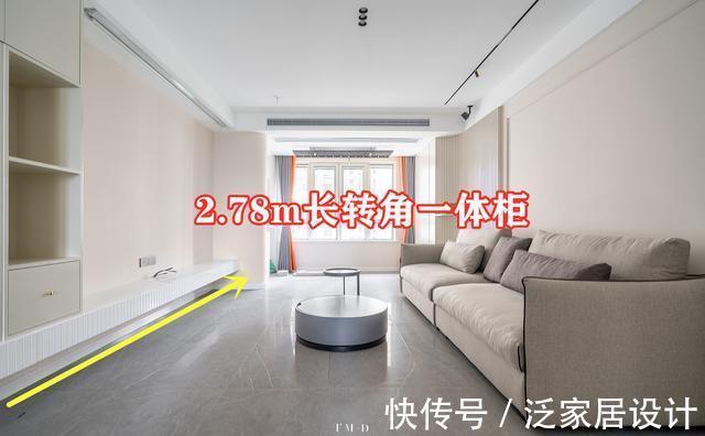 转角|奉劝买了无玄关户型的业主，入户门边做90°转角柜，满足一家收纳