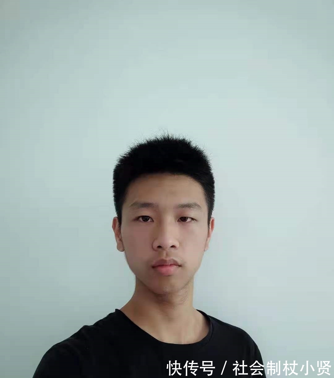 宇航员|喜报!湖南男孩罗湘毅,611分报考军校被录取,父母笑颜逐开