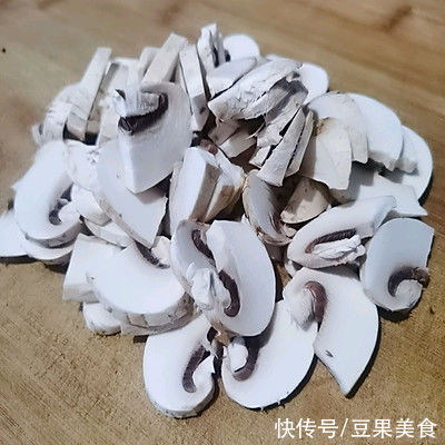 奶油蘑菇汤|减肥也能吃脆皮奶油蘑菇汤，不信？看这里