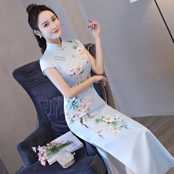 一眼万年,修身印花旗袍让你美到没边际!