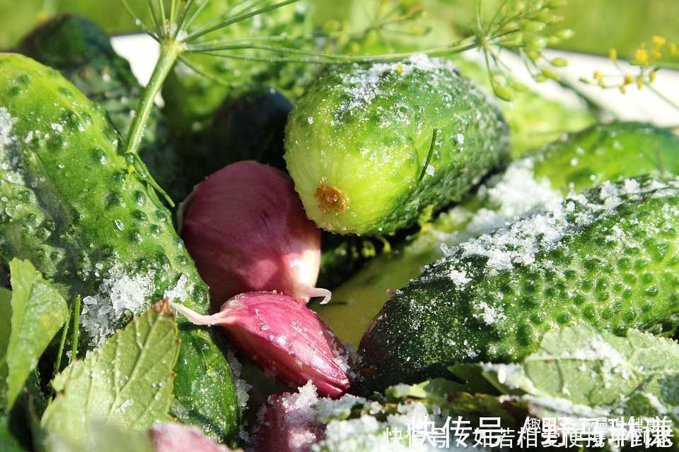 纤维蛋白|不是芹菜不是大蒜,多吃这4类血管的“清洁工”,血栓很快绕道走