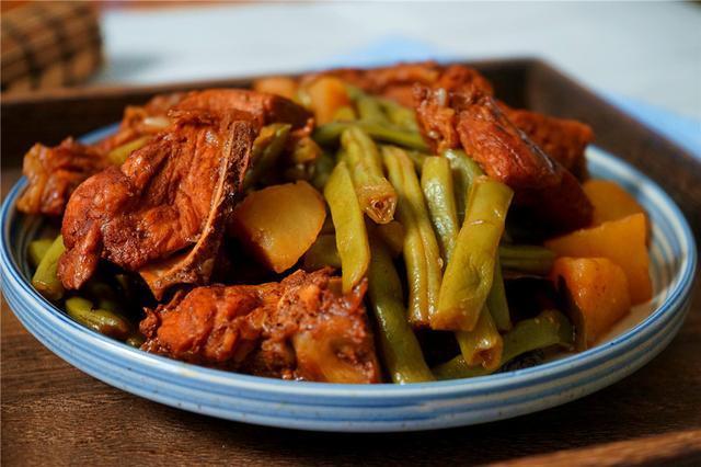 凉爽早立秋，周末贴秋膘这道菜必上桌，解馋又下饭，孩子吃不够