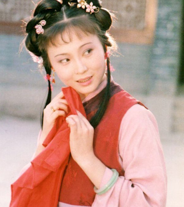 贾芸@只因为在人群里多看了你一眼:大观园里最值得祝福的爱情