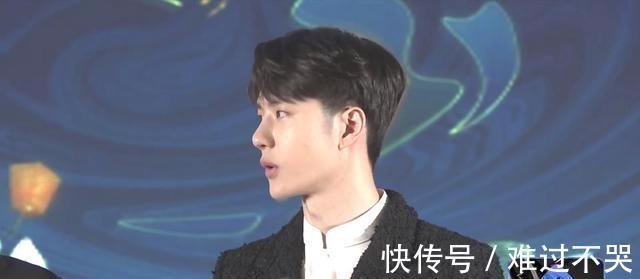 王一博片場笑不停,贊百里弘毅是技術(shù)流,幾秒鐘解開魯班鎖