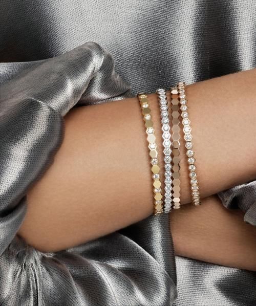 八大奢侈手镯经典款,卡地亚的LOVE、宝格丽蛇镯、蒂芙尼双T