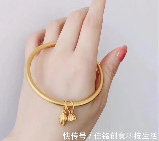 手镯 古法手镯戴久了会变光面吗很多人都疑惑的问题，一起来看看吧！
