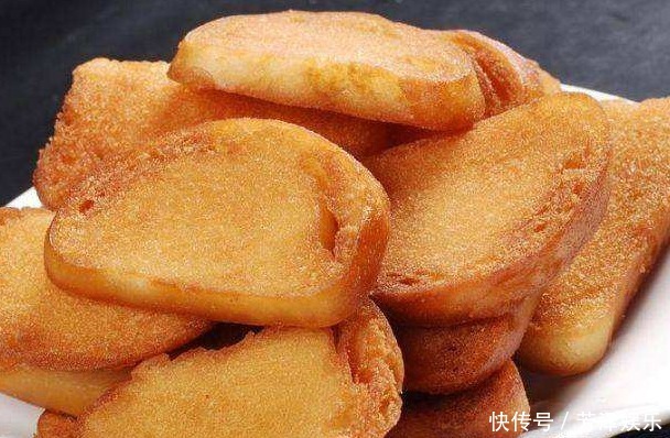 炸馒头片时,直接下锅炸就错了,这么做,香脆不油腻,一点不费油