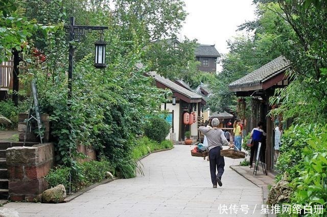 古镇|距离成都60公里的古镇，五条古街以“神兽”命名，景色令人向往