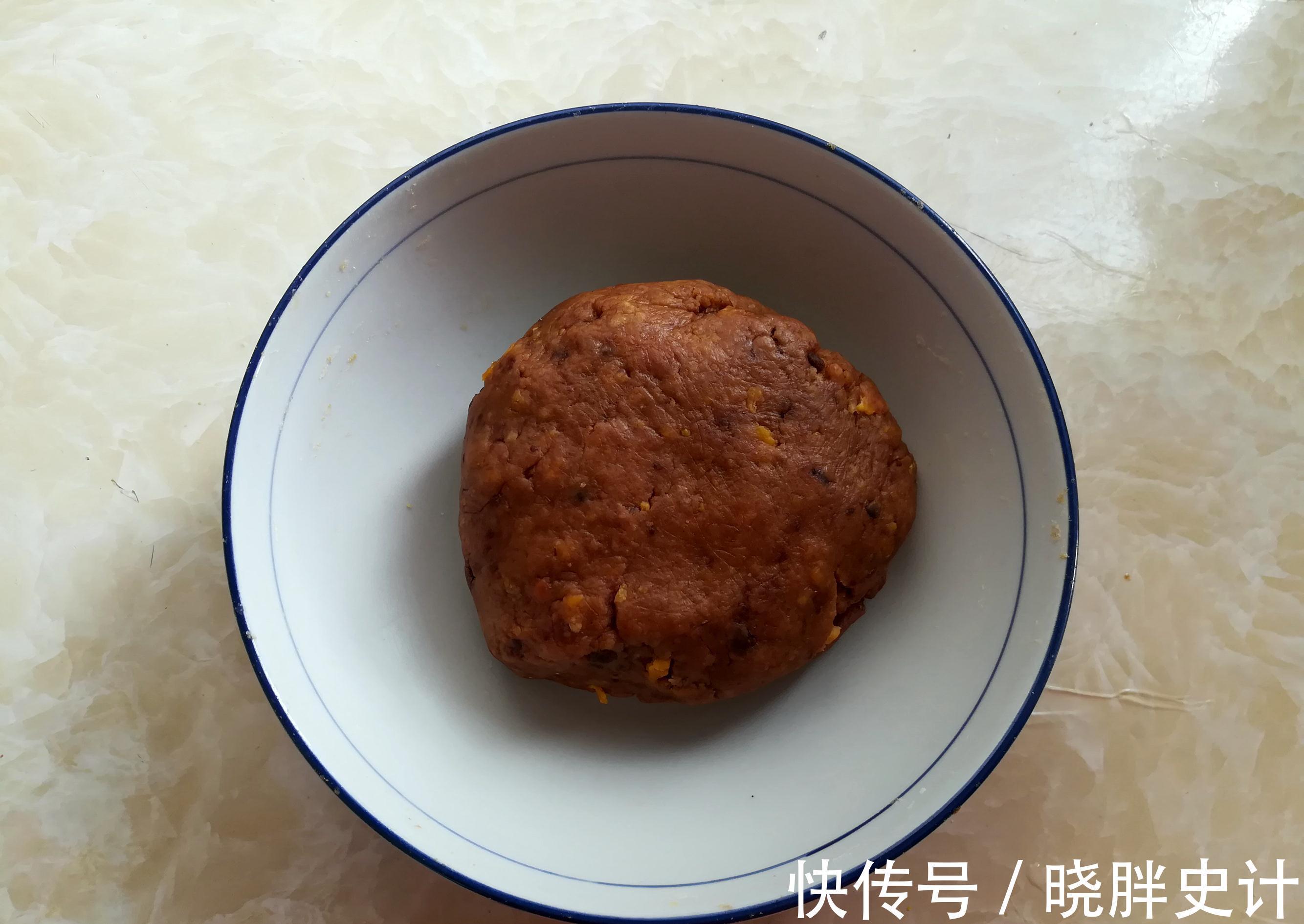 新吃法|月饼太多吃不完，学个新吃法，是主食也是小吃，上桌家人抢着吃