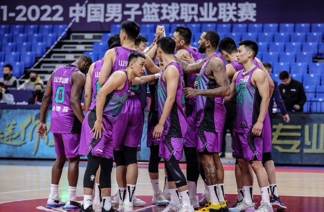 山东男篮|山东男篮内讧?CBA名将表达不满,矛头指向徐长锁