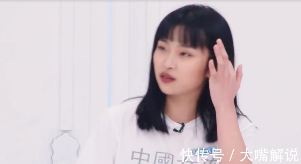 陈钰|蔡徐坤遇见和自己同年同月同日生的女孩，反而被女孩回复笑到了