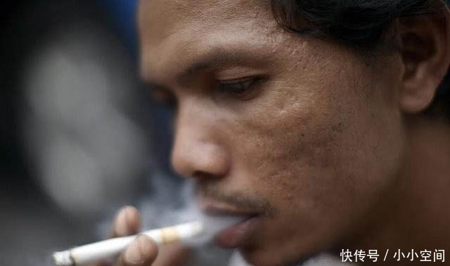 长期吸烟的人,若你无法戒烟,常做3件事,肺也能好受一些!