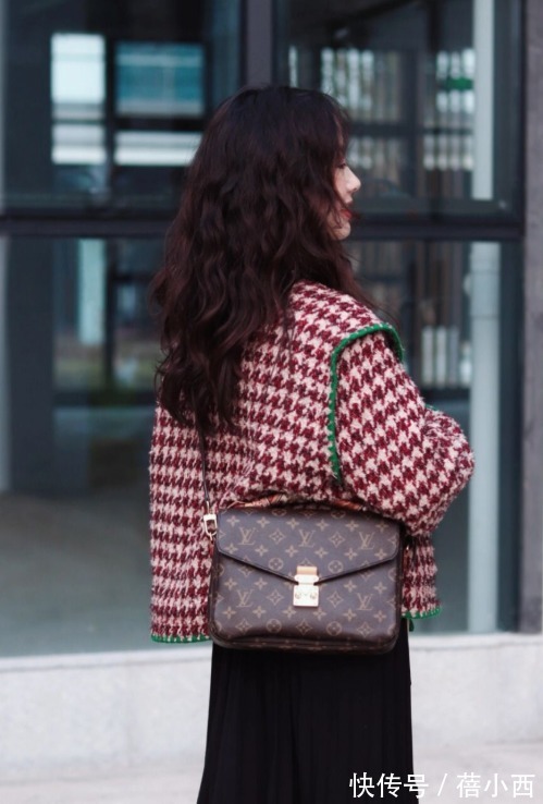 外套|冬季多尝试“千鸟格”外套,经典好看又时髦,时髦精早已在穿了
