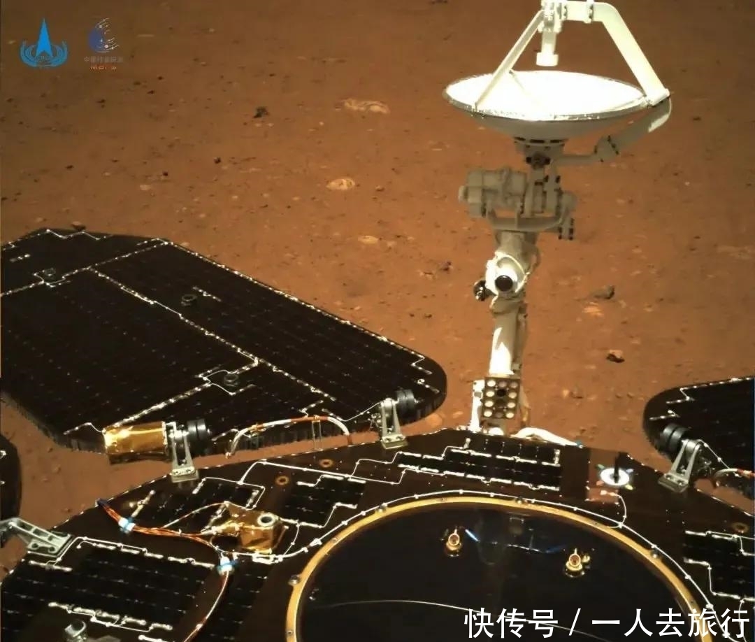 照片 火星近照来了!有网友疑问,为何和海盗二号拍摄的照片有差异?