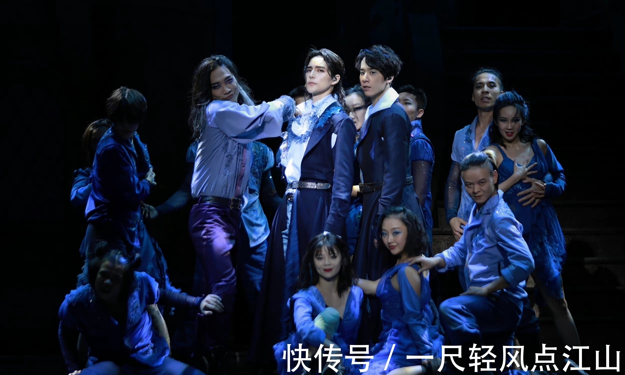 古典$他就像一幅古典的油画一样,真好看!