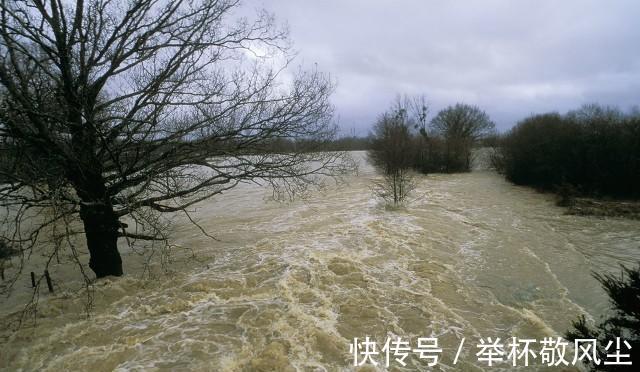 范老爷|故事:可镇压滔天洪水的神奇帽子