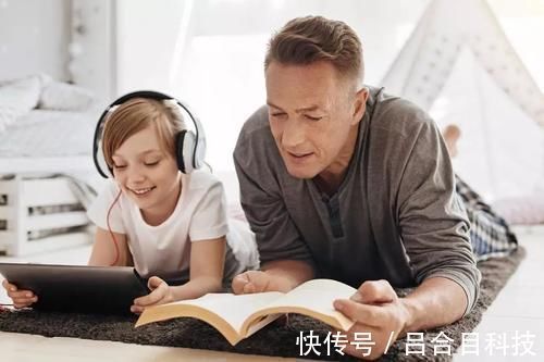 孩子|孩子被老妈“揍”完,哭着“灵魂质问”老爸,开口第一句话笑翻了