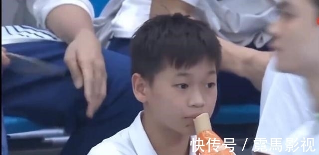 小胖子|全红婵新任务曝光！小姑娘情商真高，获樊振东格外照顾尽情吃火腿