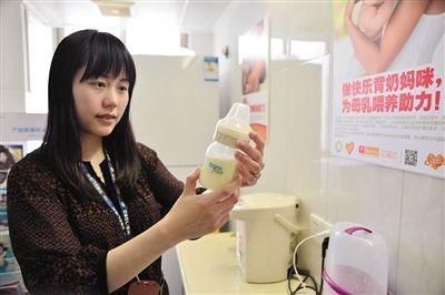 母乳喂养|为什么越来越多宝妈放弃了母乳喂养,选择奶粉喂养呢?